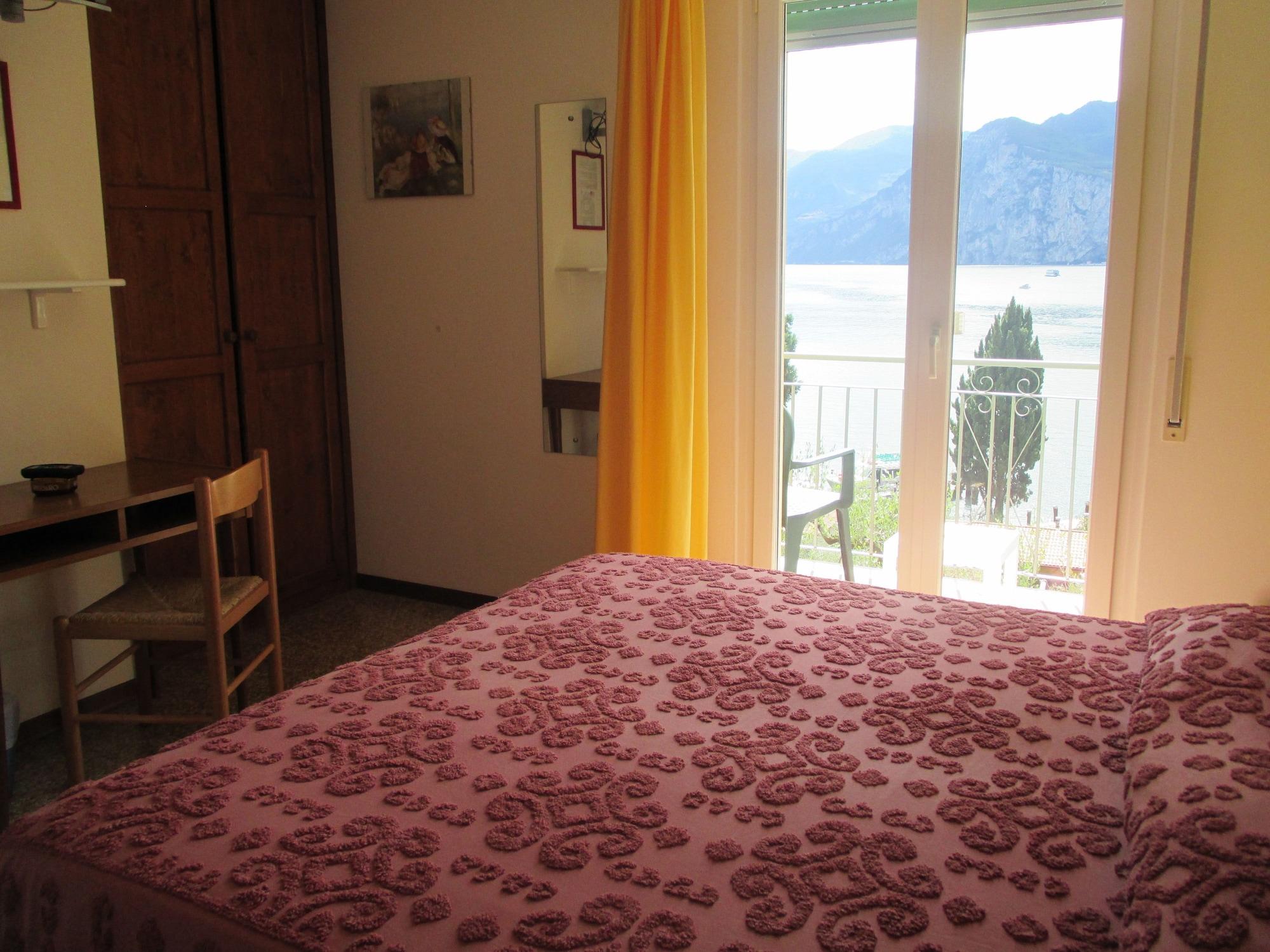 Hotel Casa Popi マルチェージネ エクステリア 写真