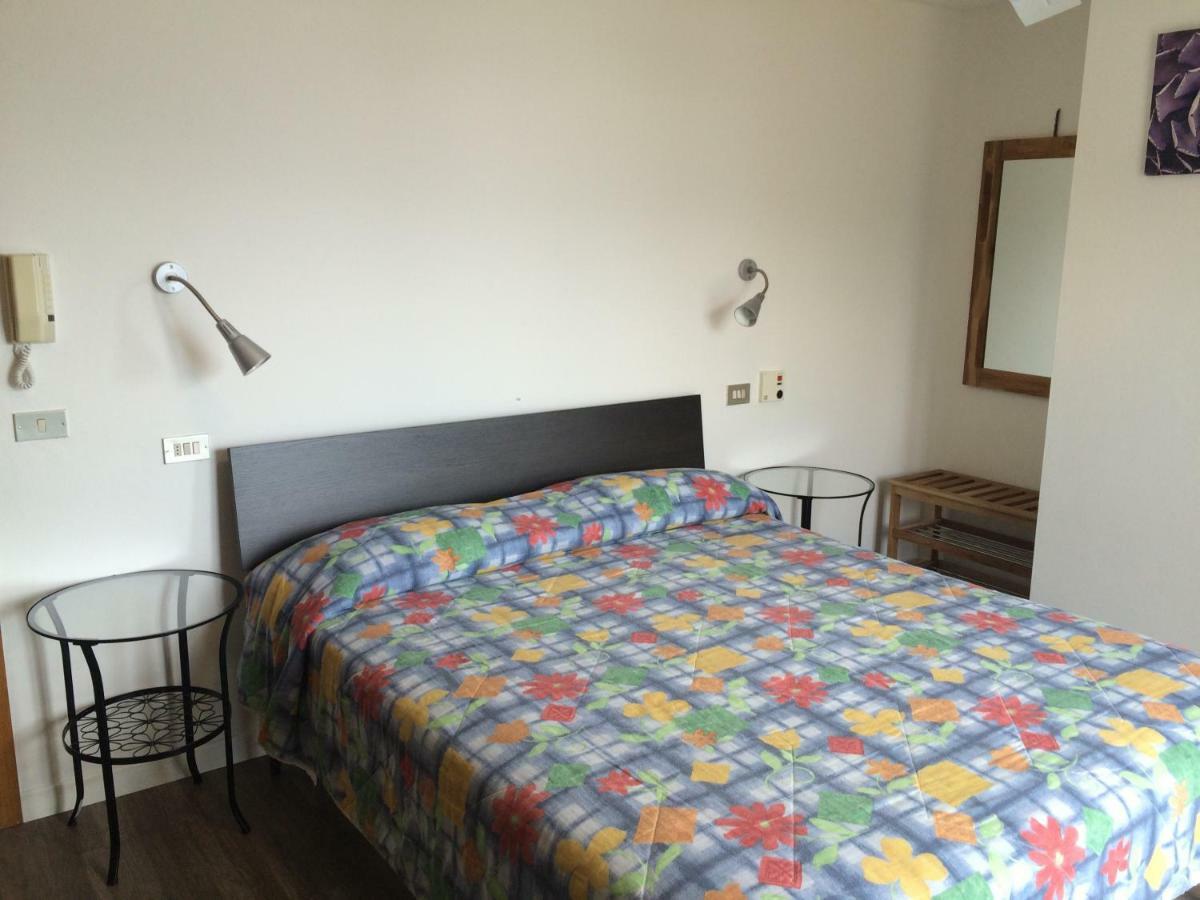 Hotel Casa Popi マルチェージネ エクステリア 写真